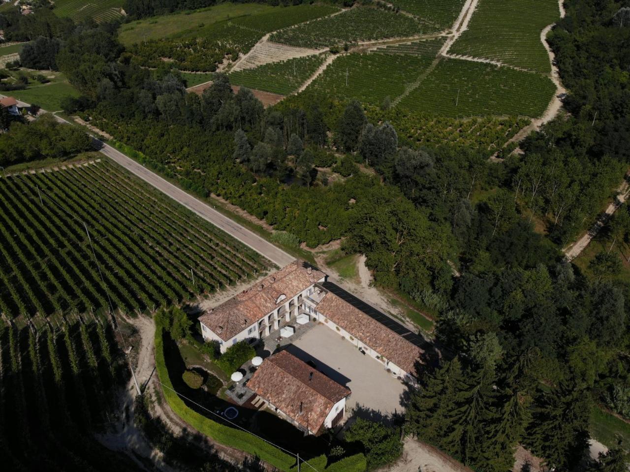 Marcarini Agriturismo 네비글레 외부 사진
