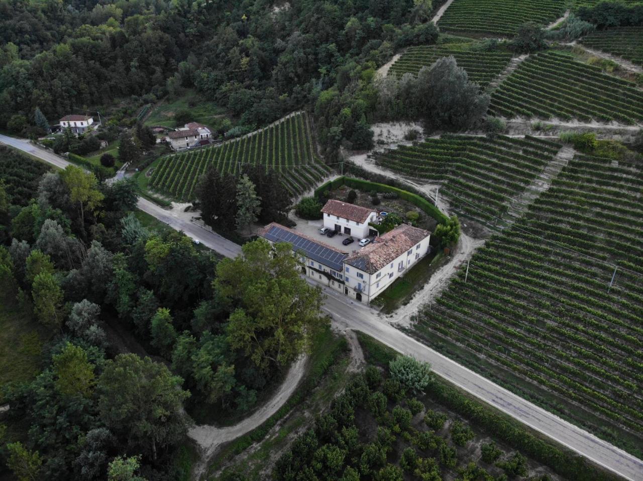 Marcarini Agriturismo 네비글레 외부 사진