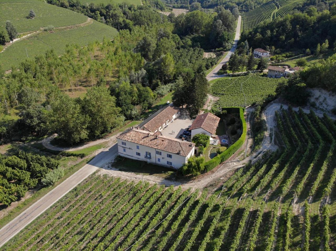 Marcarini Agriturismo 네비글레 외부 사진