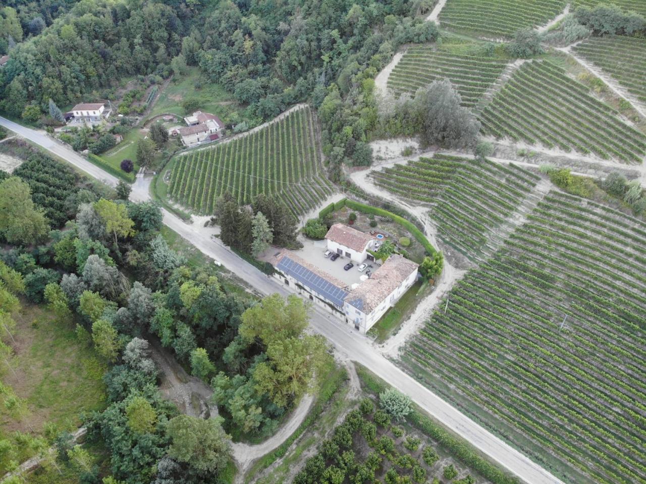 Marcarini Agriturismo 네비글레 외부 사진